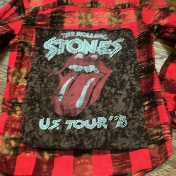 Unisex Red flannel w/ Rolling stone custom back - Picture 2 of 3